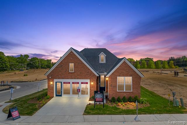 front view picture of 2326 Pondview Lane, Troy, MI. 48085