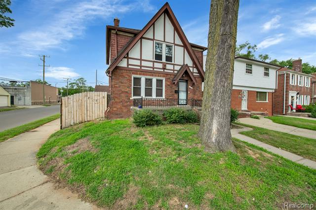front view picture of 20403 Warrington Drive, Detroit, MI. 48221
