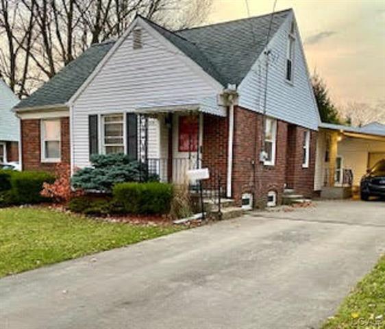front view picture of 425 Cherry St, Adrian, MI. 49221