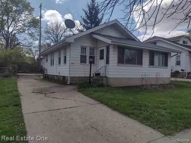 front view picture of 2531 Paducah Street, Flint, MI. 48504