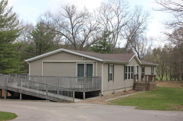 front view picture of 5099 E 17 Mile Rd Road, Reed City, MI. 49677