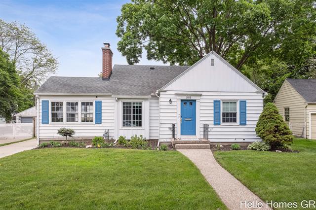 front view picture of 2052 Gorham Drive Se, Grand Rapids, MI. 49506