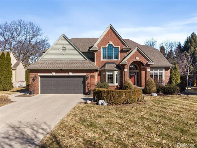 front view picture of 1286 South Creek Dr, Wixom, MI. 48393