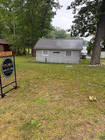 front view picture of 2916 S Staines Road, Stanton, MI. 48888