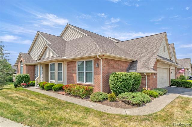 front view picture of 2498 Cleveland Way, Canton, MI. 48188