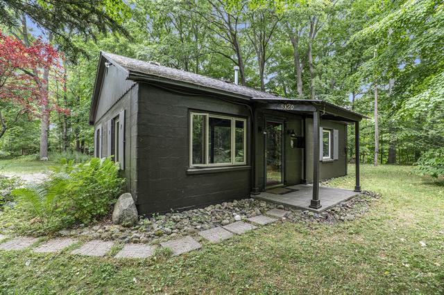 front view picture of 5820 Verta Drive Ne, Belmont, MI. 49306