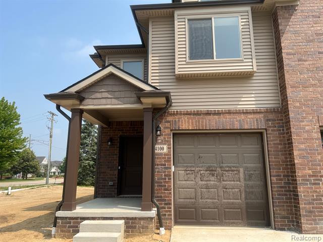 front view picture of 4100 Secluded Pines Dr, Sterling Heights, MI. 48314