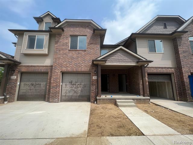 front view picture of 4114 Secluded Pines Dr, Sterling Heights, MI. 48314