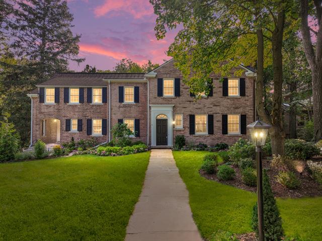 front view picture of 809 Berkshire Road, Ann Arbor, MI. 48104