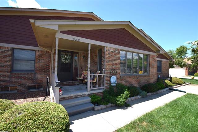 front view picture of 52102 Thomas, New Baltimore, MI. 48047