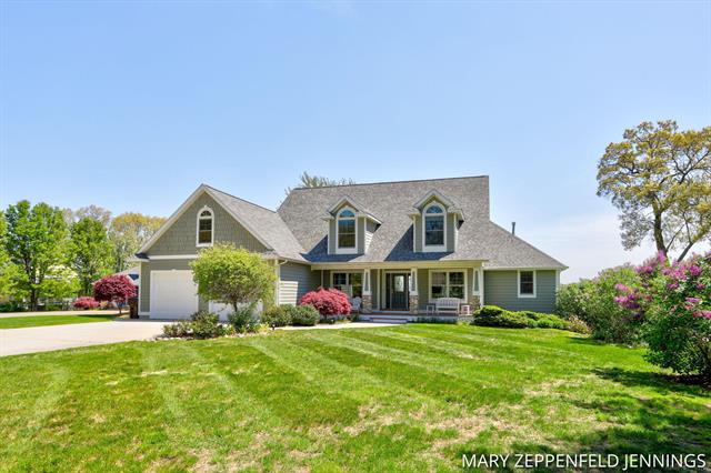 front view picture of 15104 Willowwood Court, Grand Haven, MI. 49417