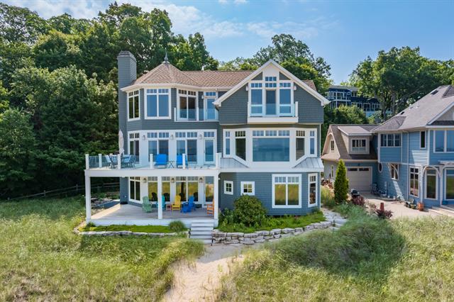 front view picture of 198 Grand Boulevard, Benton Harbor, MI. 49022