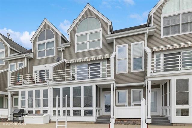 front view picture of 409 Lake Drive, New Buffalo, MI. 49117