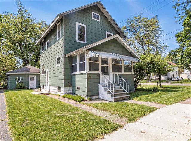 front view picture of 626 Orange Street, Jackson, MI. 49202