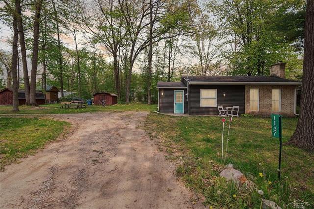 front view picture of 1137 Pinetree St, Beaverton, MI. 48612