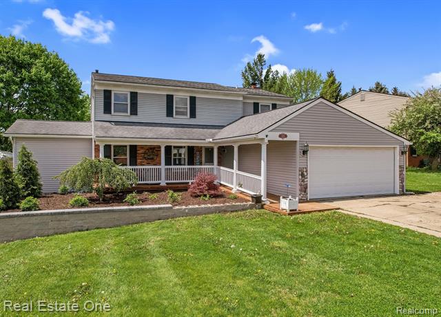 front view picture of 1699 Brentwood Dr, Wixom, MI. 48393