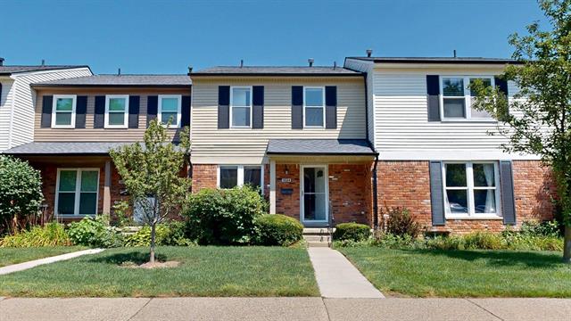 front view picture of 3024 Bolgos Circle, Ann Arbor, MI. 48105