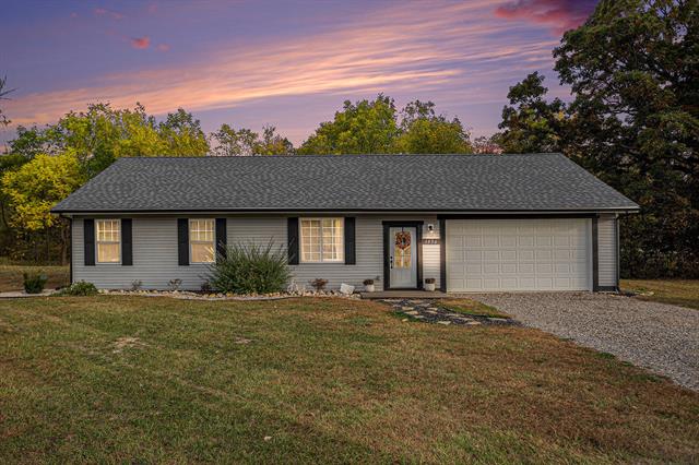 front view picture of 1056 Brookwood Drive, Quincy, MI. 49082