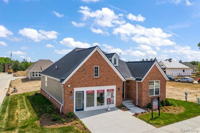 front view picture of 6046 Edmunds Dr, Troy, MI. 48085