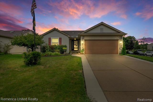 front view picture of 1816 Andover Boulevard, Howell, MI. 48843