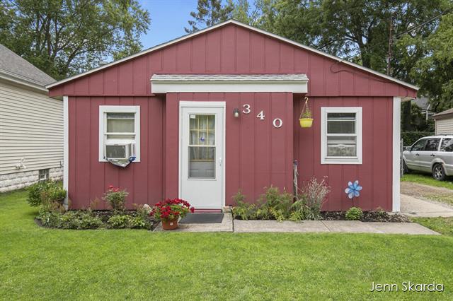 front view picture of 340 Stowell Street Nw, Comstock Park, MI. 49321