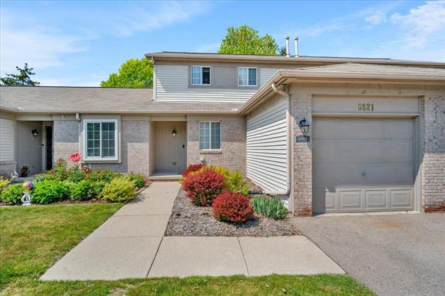 front view picture of 6921 Deerhurst Drive, Westland, MI. 48185