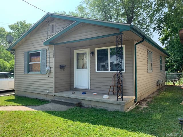 front view picture of 1644 Pennsylvania Avenue, Flint, MI. 48506