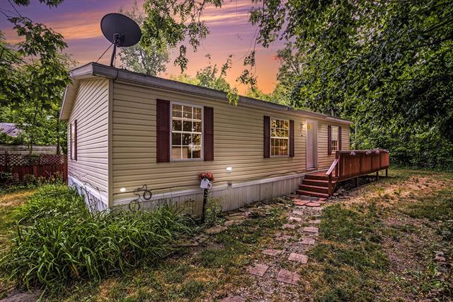 front view picture of 206 Crane Street, Union City, MI. 49094