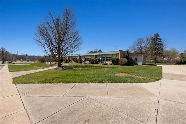 front view picture of 502 Claremont Street, Buchanan, MI. 49107