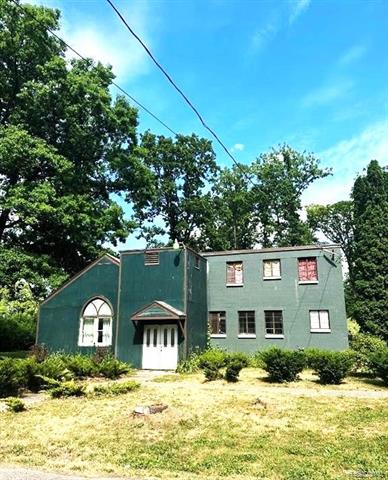 front view picture of 3881 Olive St., Saginaw, MI. 48601