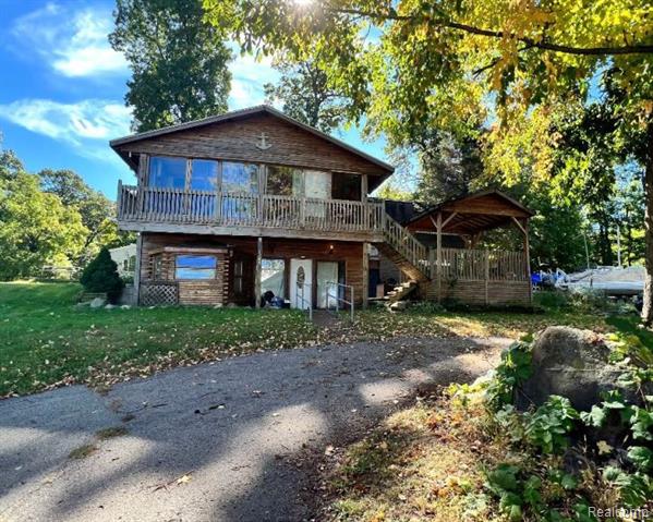 front view picture of 1747 Tennis, Pleasant Lake, MI. 49272