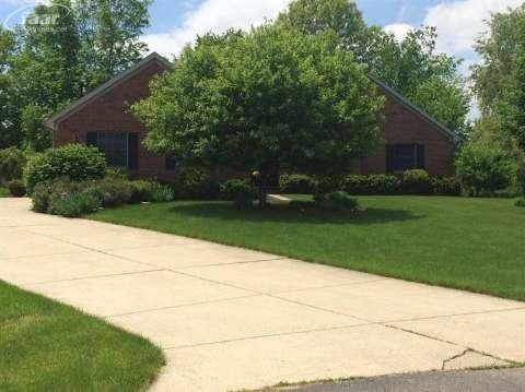 front view picture of 15140 Heritage Lane, Linden, MI. 48451
