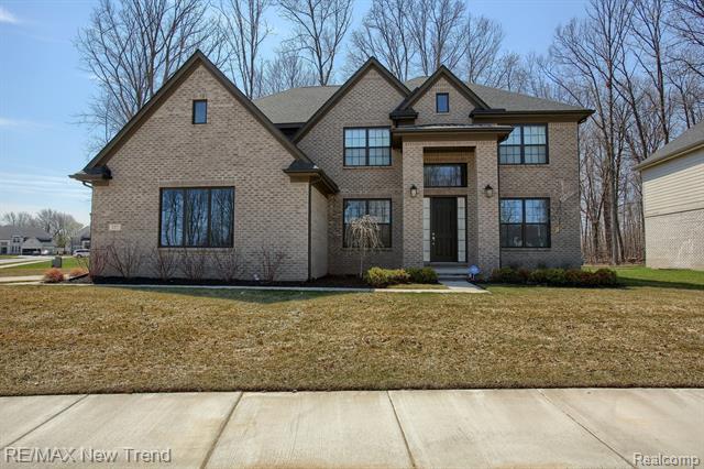 front view picture of 337 Blakely, Troy, MI. 48098