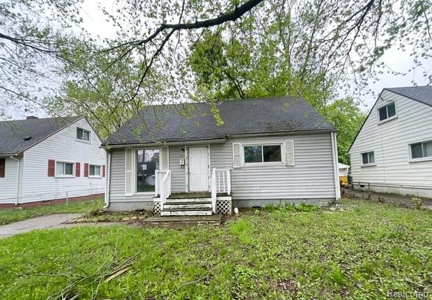 front view picture of 580 Kansas Avenue, Ypsilanti, MI. 48198