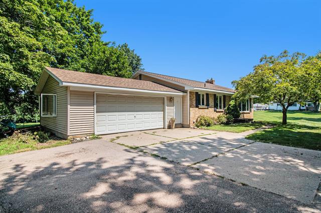 front view picture of 1539 100Th Street Sw, Byron Center, MI. 49315
