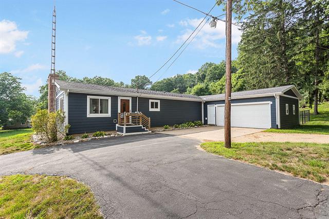 front view picture of 3387 E Snow Road, Berrien Springs, MI. 49103
