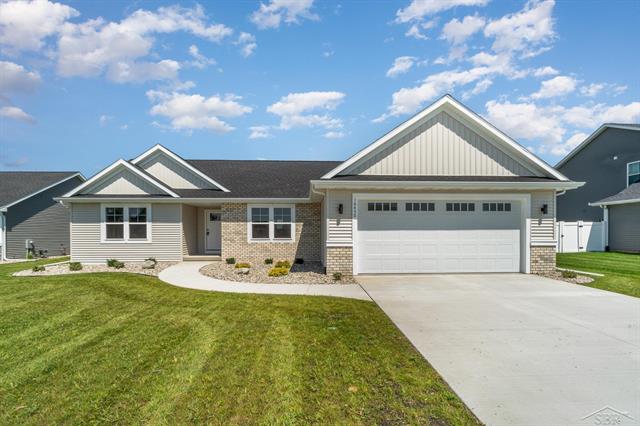 front view picture of 10450 Laurel Woods, Freeland, MI. 48623