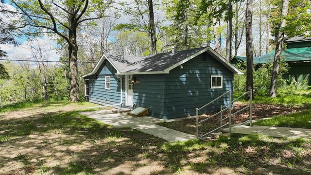 front view picture of 1054 Burrington, Harrison, MI. 48625