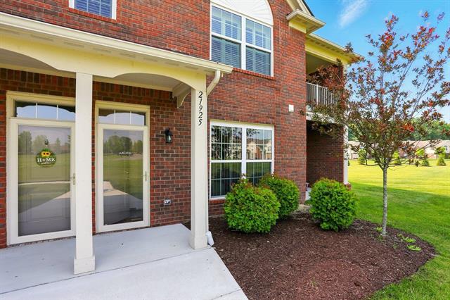 front view picture of 21925 Andover, Macomb, MI. 48042