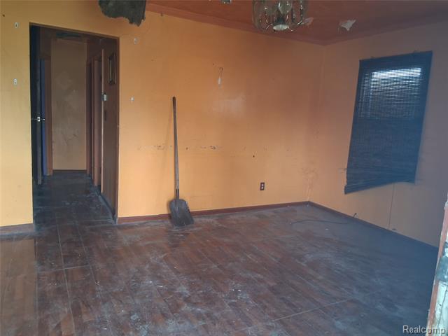front view picture of 709 E Margaret Street, Highland Park, MI. 48203