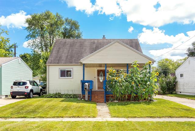 front view picture of 1208 Fall River Road, Ypsilanti, MI. 48198