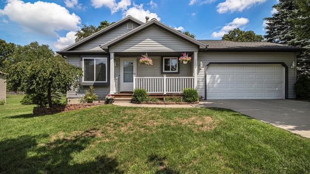 front view picture of 115 Ridgeview Court, Grass Lake, MI. 49240