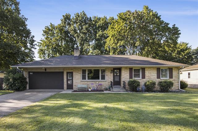 front view picture of 7862 E Main Street, Kalamazoo, MI. 49048
