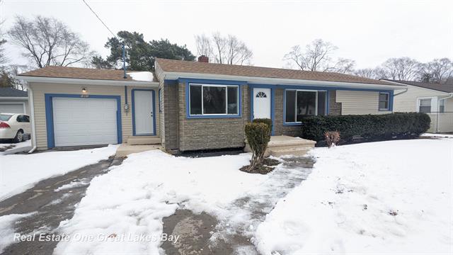 front view picture of 1801 Ribble Street, Saginaw, MI. 48601