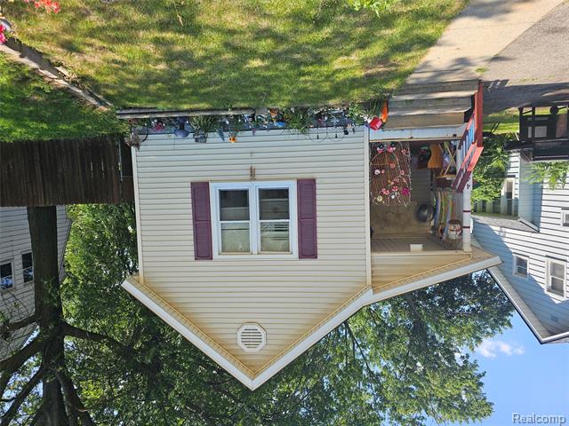 front view picture of 4417 Elizabeth Street, Wayne, MI. 48184