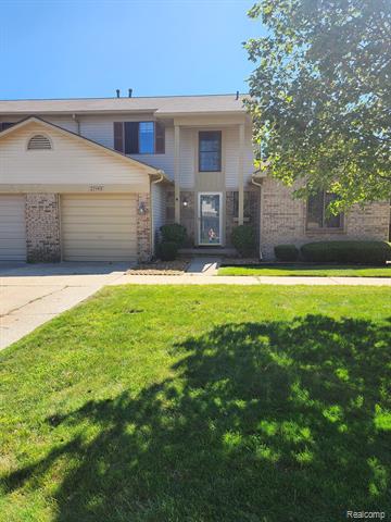 front view picture of 21943 Glenwood Lane, Trenton, MI. 48183