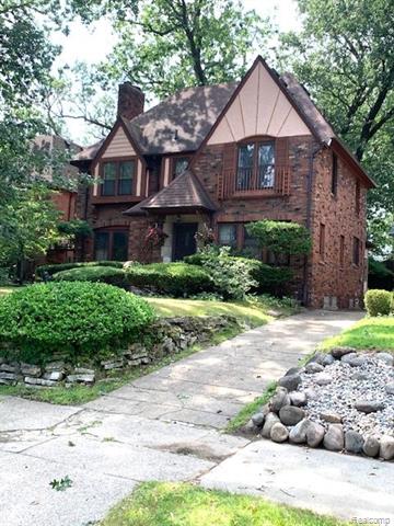 front view picture of 18215 Birchcrest Drive, Detroit, MI. 48221