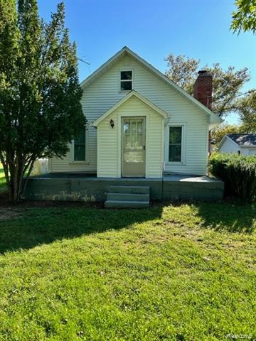 front view picture of 8851 North Lake Road N, Millington, MI. 48746