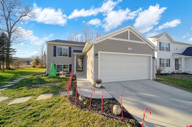 front view picture of 130 Lighthouse Lane, Brooklyn, MI. 49230