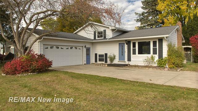 front view picture of 665 Briarwood, Vassar, MI. 48768